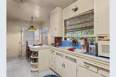 441 Dartmouth Road, Burbank, CA 91504 - Photo 10