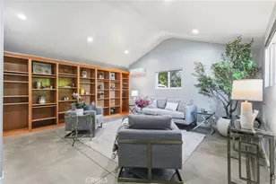 1025 N Screenland Dr, Burbank, CA 91505 - Photo 34