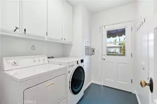 1025 N Screenland Dr, Burbank, CA 91505 - Photo 20