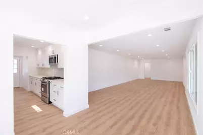 13900 Cantlay Street, Van Nuys, CA 91405 - Photo 4