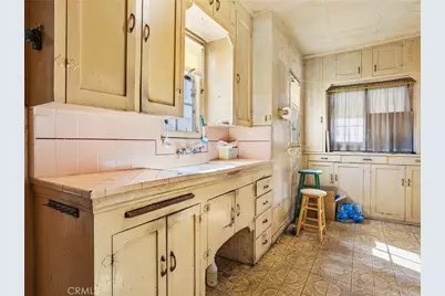 966 E Glenoaks Boulevard, Glendale, CA 91207 - Photo 4