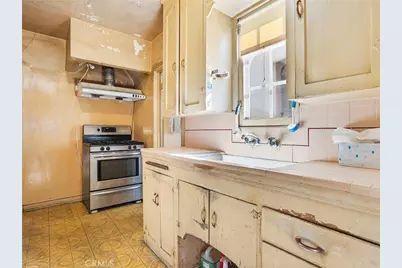 966 E Glenoaks Boulevard, Glendale, CA 91207 - Photo 6