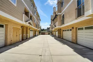 10752 Hortense, North Hollywood, CA 91602 - Photo 44