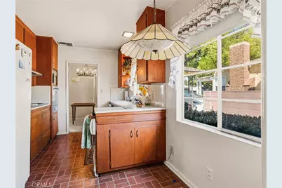 236 W Providencia Avenue, Burbank, CA 91502 - Photo 6