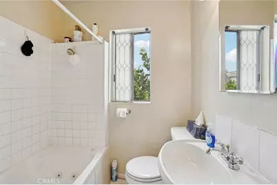 1015 S Mansfield Avenue, Los Angeles, CA 90019 - Photo 44