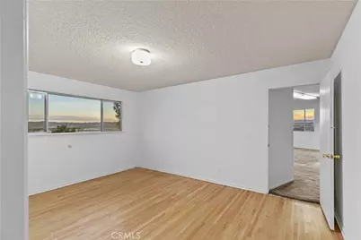 9960 Milburn, Los Angeles, CA 91352 - Photo 42