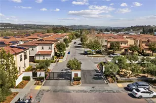 21710 Bene Dr, Saugus, CA 91350 - Photo 36