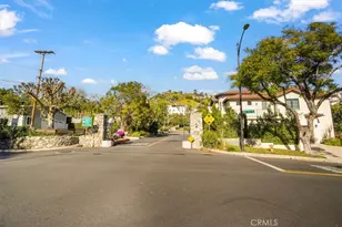 12 Skyline Dr, Burbank, CA 91501 - Photo 64