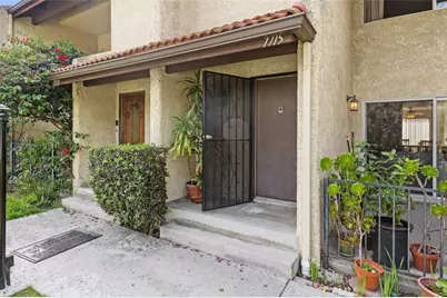 7715 Via Napoli, Los Angeles, CA 91504 - Photo 30