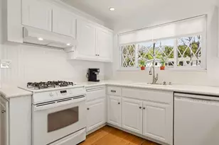 9545 Creemore Dr, Tujunga, CA 91042 - Photo 14