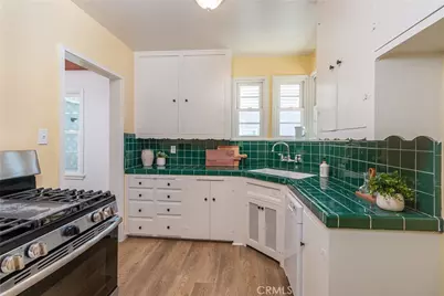 121 N Myers, Burbank, CA 91506 - Photo 10