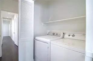 336 W Linden Ave, Burbank, CA 91506 - Photo 12