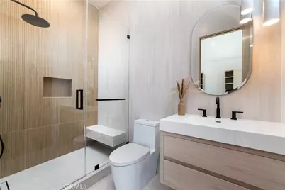 16749 Addison, Encino, CA 91436 - Photo 32