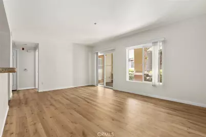 469 Country Club #114, Simi Valley, CA 93065 - Photo 2