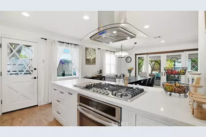11426 Collett Avenue, Granada Hills, CA 91344 - Photo 10