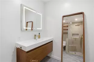 831 E Walnut, Burbank, CA 91501 - Photo 22