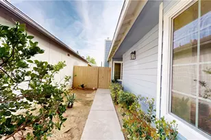 13960 Almetz, Sylmar, CA 91342 - Photo 22