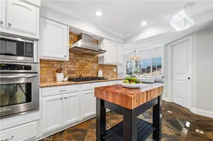 4590 Ensenada Dr, Woodland Hills, CA 91364 - Photo 26