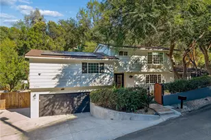 4590 Ensenada Dr, Woodland Hills, CA 91364 - Photo 2