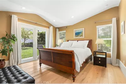 20516 Aetna Street, Woodland Hills, CA 91367 - Photo 18