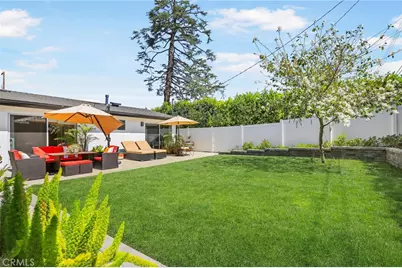 20516 Aetna Street, Woodland Hills, CA 91367 - Photo 4