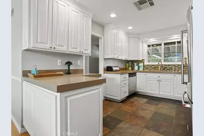 9710 Lubao Avenue, Chatsworth, CA 91311 - Photo 8