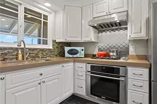 9710 Lubao Ave, Chatsworth, CA 91311 - Photo 10