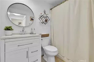 7124 Woodman, Van Nuys, CA 91405 - Photo 16