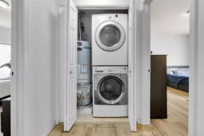 7124 Woodman, Van Nuys, CA 91405 - Photo 18