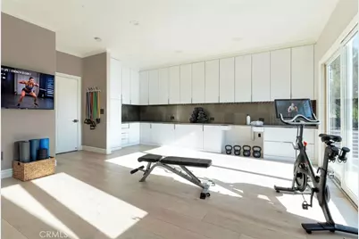 4918 Calvin Avenue, Tarzana, CA 91356 - Photo 18