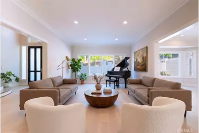 4918 Calvin Avenue, Tarzana, CA 91356 - Photo 4