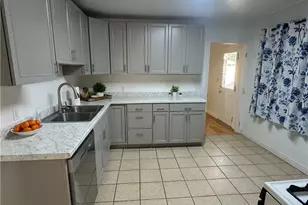 2236 N Manning, Burbank, CA 91505 - Photo 14