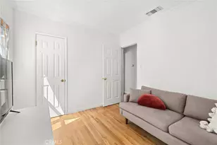 304 S Lomita, Burbank, CA 91506 - Photo 12