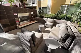 21301 Erwin St, Woodland Hills, CA 91367 - Photo 2