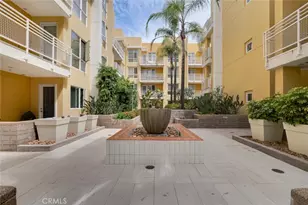 21301 Erwin St, Woodland Hills, CA 91367 - Photo 8