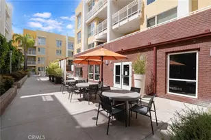 21301 Erwin St, Woodland Hills, CA 91367 - Photo 32