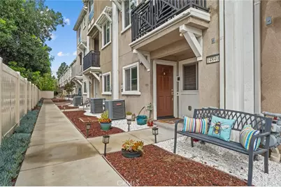 14840 Maple Ter, Los Angeles, CA 91402 - Photo 2