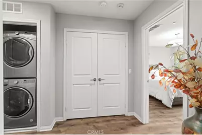 14840 Maple Ter, Los Angeles, CA 91402 - Photo 20