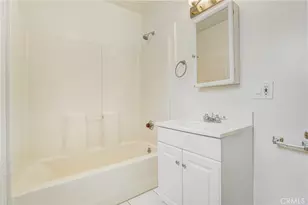 5759 Hazeltine, Van Nuys, CA 91401 - Photo 14