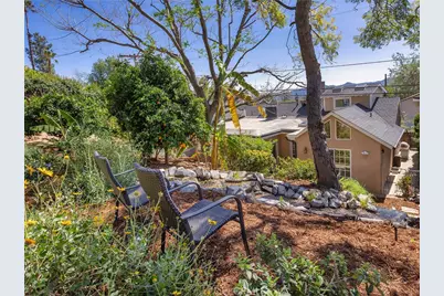 1012 N Sunset Canyon Drive, Burbank, CA 91504 - Photo 54