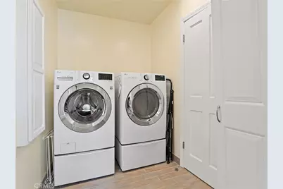 1012 N Sunset Canyon Drive, Burbank, CA 91504 - Photo 40