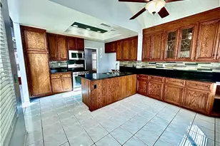 10 Bluff Point Cir, Phillips Ranch, CA 91766 - Photo 16