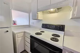 719 N Eucalyptus Ave, Inglewood, CA 90302 - Photo 8