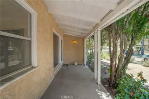 611 S Sparks St, Burbank, CA 91506 - Photo 2