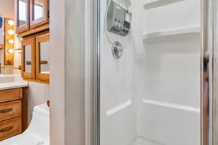 449 W Elm Ave, Burbank, CA 91506 - Photo 24