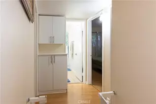 9551 Via Ricardo, Burbank, CA 91504 - Photo 20