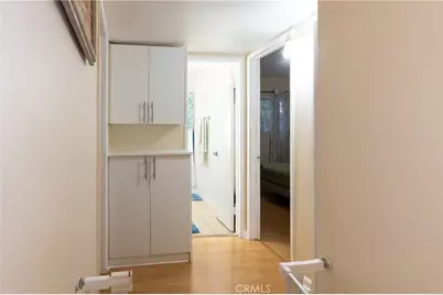 9551 Via Ricardo, Burbank, CA 91504 - Photo 20