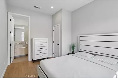 17812 Bromley Court, Encino, CA 91316 - Photo 32