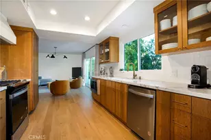 4828 Regalo, Woodland Hills, CA 91364 - Photo 12