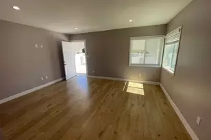 10802 Crockett St, Los Angeles, CA 91352 - Photo 8
